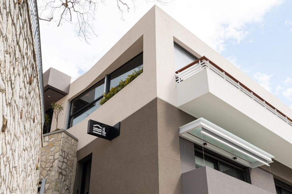Η εξωτερική όψη του Selemnos Boutique Residence στο Άνω Καστρίτσι